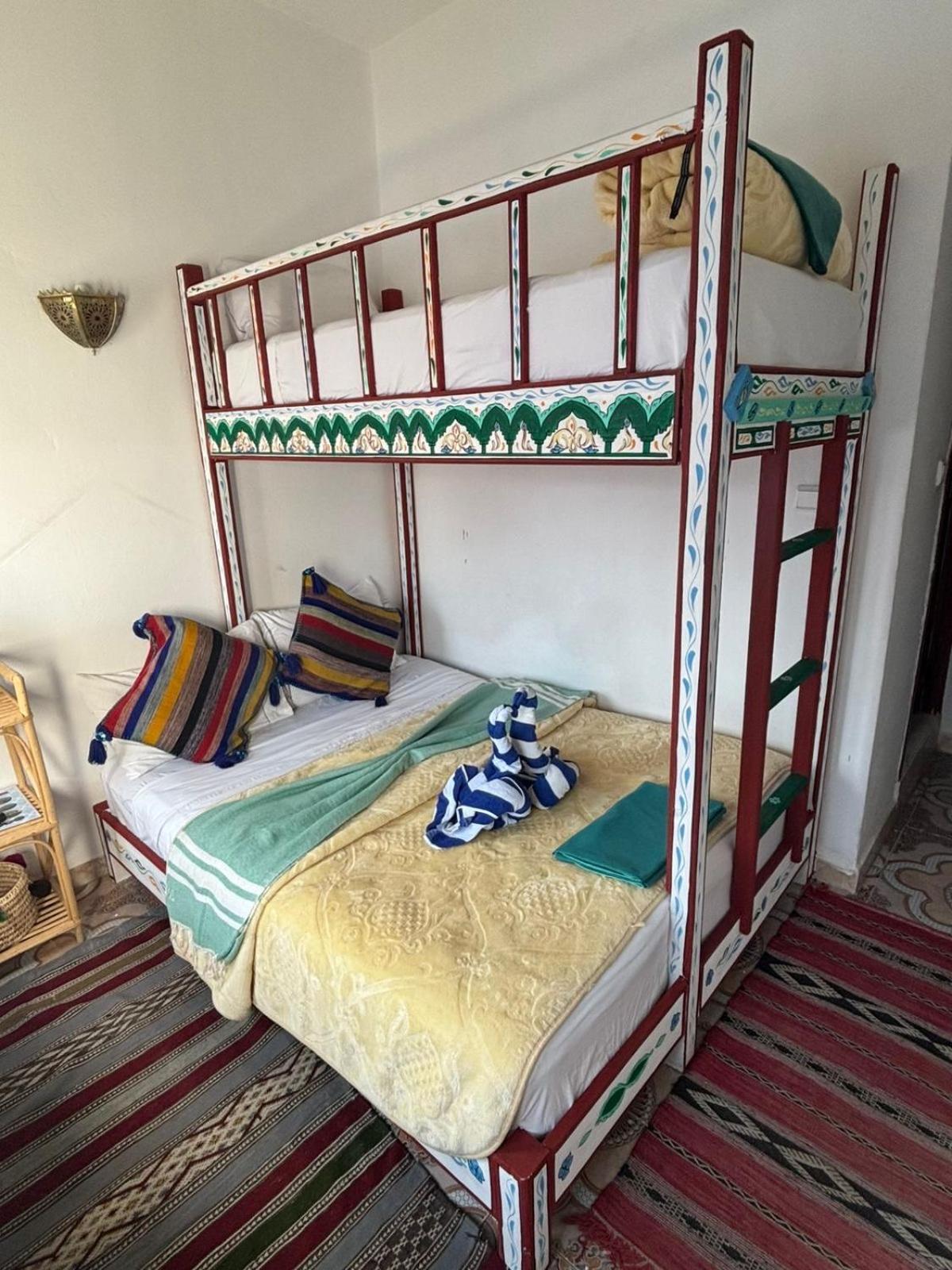 Hotel Sakura Chefchaouen Exteriör bild