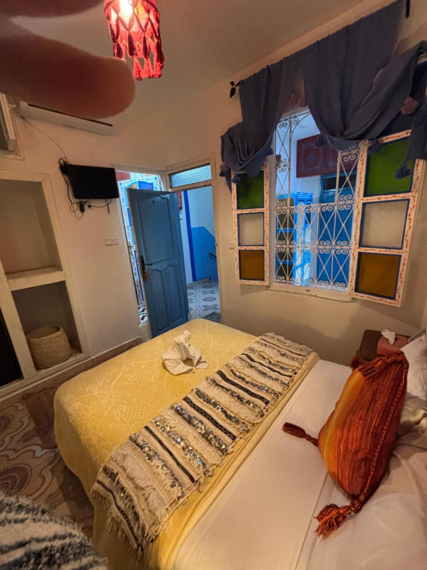 Hotel Sakura Chefchaouen Exteriör bild
